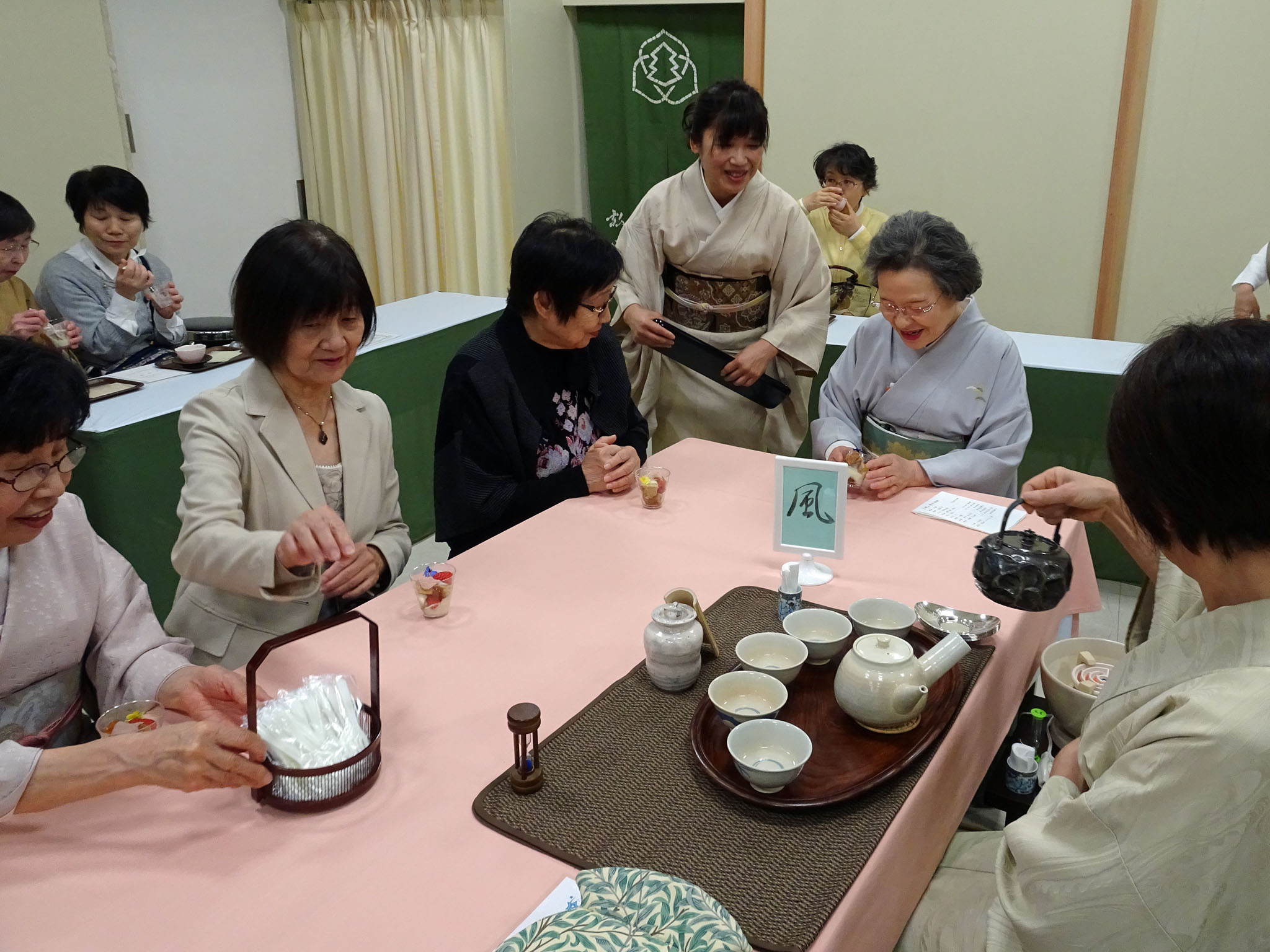 趣向席(5人席) 風席 青島理事長を迎えて