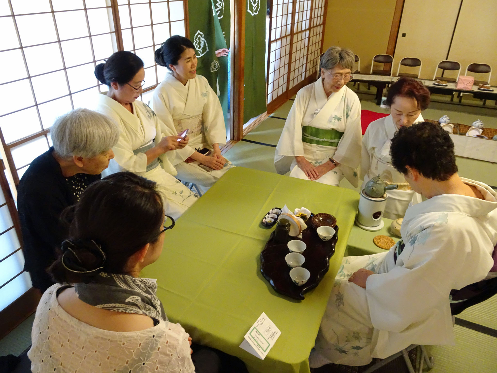 ほうじ茶立礼席