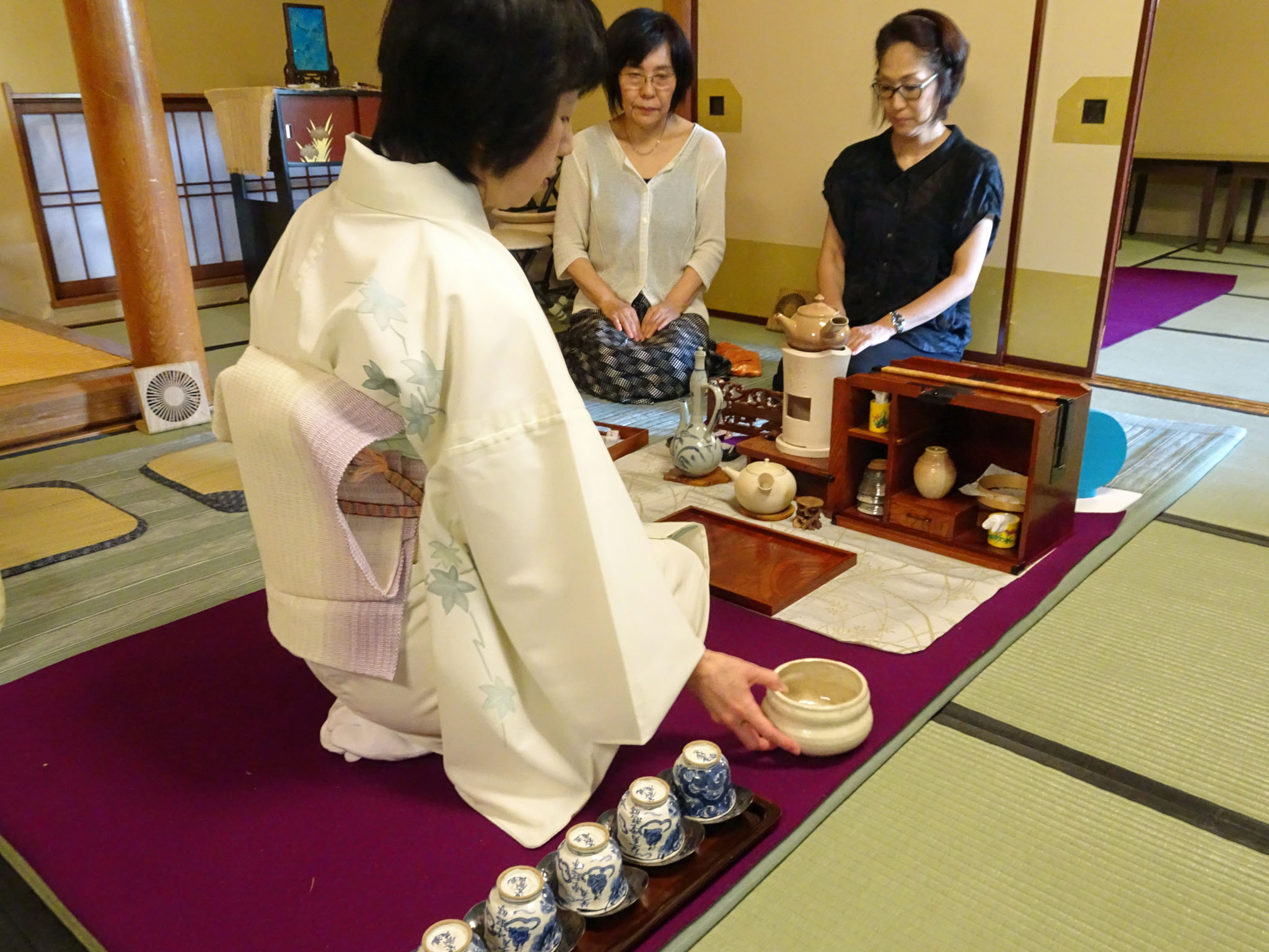 ちょっと変わった棚を活かしてみました